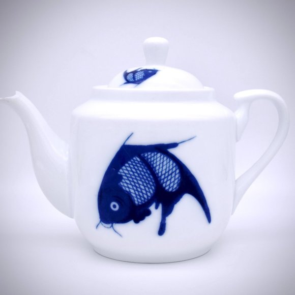 Misty Rose Vintage Koi Teapot Set of 4 Cups Super White China Cobalt Blue Teacup - Picture 5 of 11